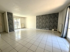 Maison 4 chambres + double garage + parking