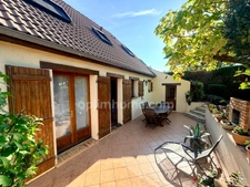 Maison 4 chambres + garage + beau jardin