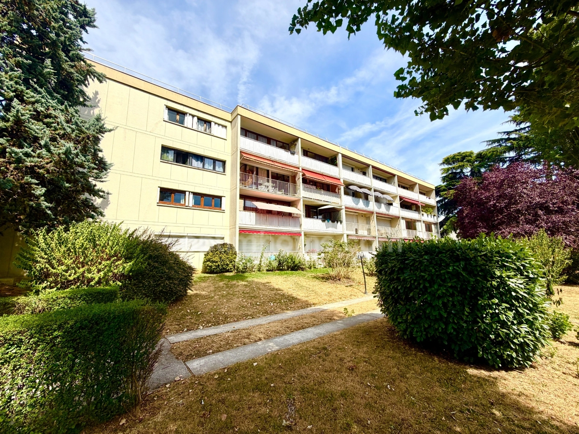 Appartement 4 pièces 77 m² · à Chilly Mazarin · 77 m² · 149 000 €
