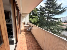 Appartement 4 pièces, 3 chambres / balcon / cave / parking / terrain de tennis
