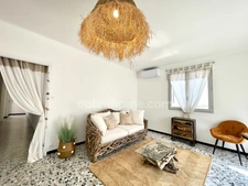 AIGUES-MORTES MAISON RÉNOVÉE 5 PIÈCES 147 M2 AVEC 2 GARAGES ET TOIT TERRASSE 