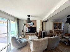 VILLA 4 PIÈCES AVEC GARAGE ET PISCINE