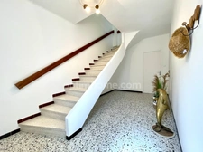 AIGUES-MORTES MAISON RÉNOVÉE 5 PIÈCES 147 M2 AVEC 2 GARAGES ET TOIT TERRASSE 
