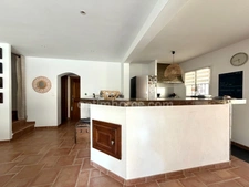 MAISON INDIVIDUELLE 5 PIÈCES. AVEC PISCINE ET GARAGE AIGUE-MORTES