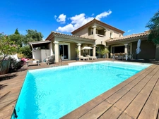 VILLA INDIVIDUELLE 5 PIÈCES GARAGE PISCINE AIGUES-MORTES