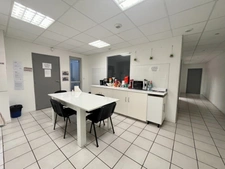 MURS COMMERCIAUX 185 M2 