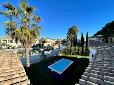 MARINA INDIVIDUELLE 5 PIÈCES 155 M2 AVEC PISCINE ET GARAGE AIGUES MORTES 
