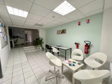 MURS COMMERCIAUX 185 M2 