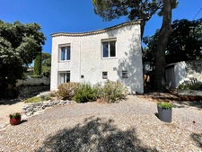 Villa 6 pièces 160m2 avec piscine sur les hauteurs de Nîmes.