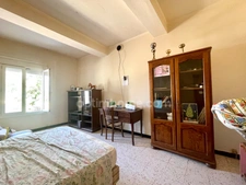 AIGUES-MORTES IMMEUBLE 7 PIÈCES 210 M2 + GARAGE