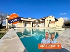 VILLA 5 PIÈCES DE PLAIN-PIED AVEC GARAGE ET PISCINE 