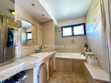 Villa à Aigues-Mortes – 167 m² habitables sur plus de 1 700 m² de terrain