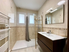 VILLA 5 PIÈCES DE PLAIN-PIED AVEC GARAGE ET PISCINE 