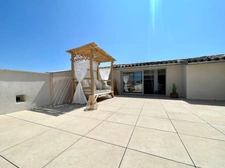 AIGUES-MORTES MAISON RÉNOVÉE 5 PIÈCES 147 M2 AVEC 2 GARAGES ET TOIT TERRASSE 