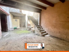 MAISON 5 PIÈCES AVEC GRAND GARAGE ET COUR + APPARTEMENT INDÉPENDANT 2 PIÈCES 