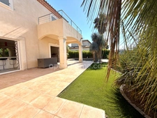 Marina individuelle traversante – 6 pièces – 165 m² – Terrain 700 m2 