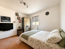 MAISON INDIVIDUELLE 5 PIÈCES. AVEC PISCINE ET GARAGE AIGUE-MORTES