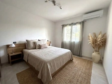 SUSSARGUES – VILLA DE PLAIN-PIED DE 192 M² AVEC PISCINE, JARDIN SANS VIS-À-VIS ET GARAGE