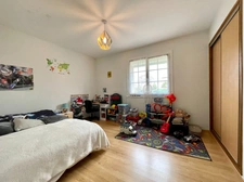 VILLA 5 PIÈCES DE PLAIN-PIED AVEC GARAGE ET PISCINE 