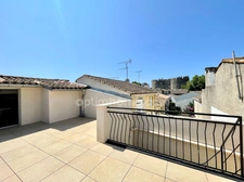 AIGUES-MORTES MAISON RÉNOVÉE 5 PIÈCES 147 M2 AVEC 2 GARAGES ET TOIT TERRASSE 