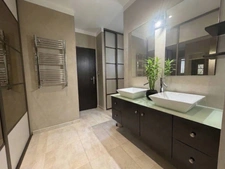 SUSSARGUES – VILLA DE PLAIN-PIED DE 192 M² AVEC PISCINE, JARDIN SANS VIS-À-VIS ET GARAGE