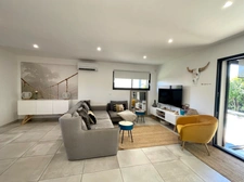 Villa contemporaine 5 pièces avec piscine — Élégance, confort et art de vivre