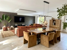 SUSSARGUES – VILLA DE PLAIN-PIED DE 192 M² AVEC PISCINE, JARDIN SANS VIS-À-VIS ET GARAGE