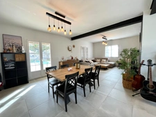 VILLA 5 PIÈCES DE PLAIN-PIED AVEC GARAGE ET PISCINE 