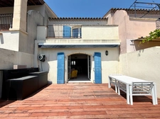 AIGUES-MORTES – MARINA D'EXCEPTION AVEC POSTE D'AMARRAGE 12 x 6 m, GARAGE ET VUE SUR LE BASSIN