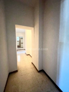 AIGUES-MORTES IMMEUBLE 7 PIÈCES 210 M2 + GARAGE