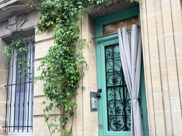 Bordeaux Caudéran Primerose, maison en pierre rénovée avec jardin 