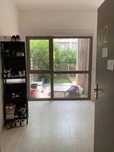 Bordeaux, quartier Euratlantique, T2 récent de 46 m2 avec extérieur de 28 m2