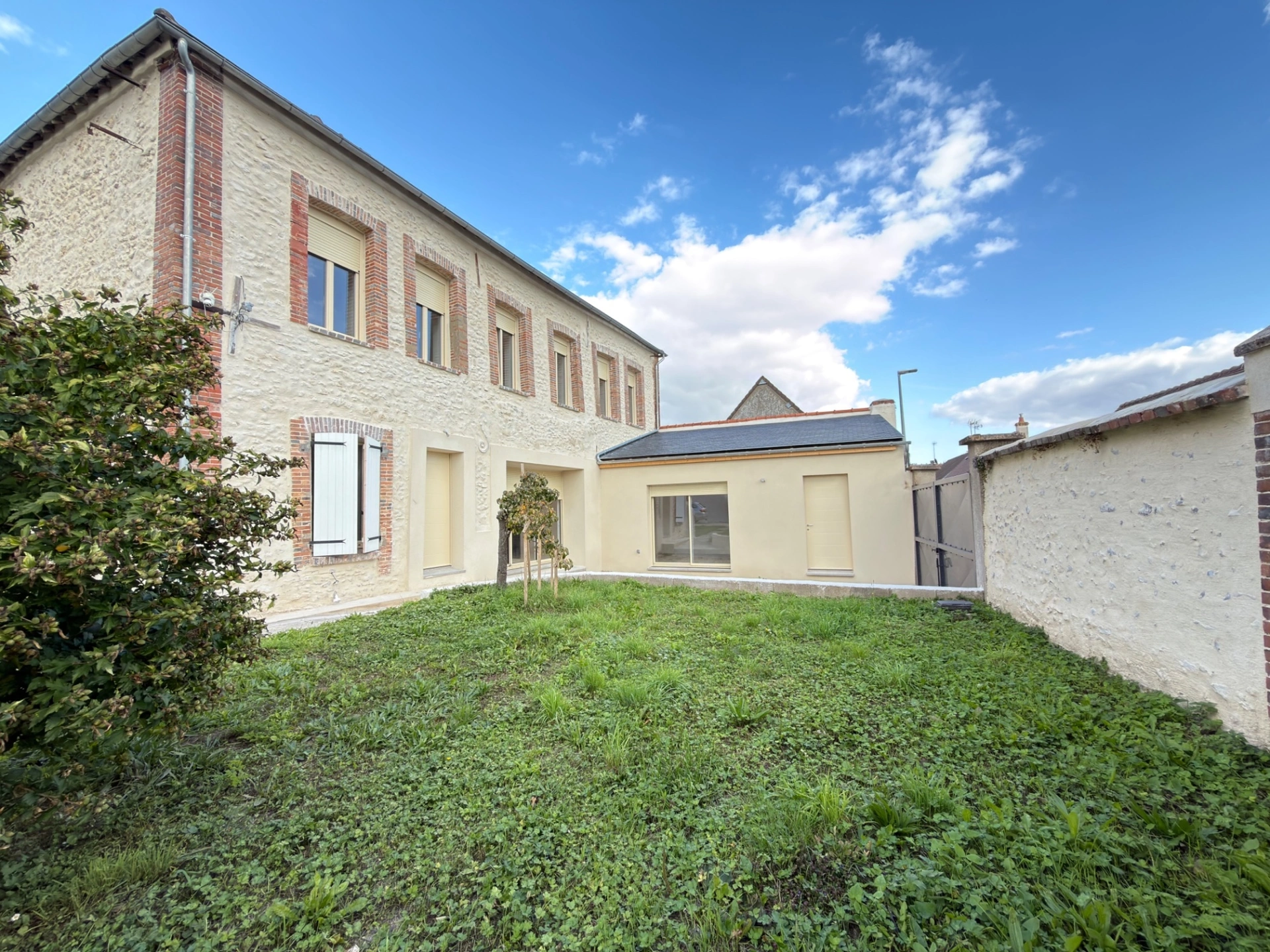 Maison 7 pièces 230 m² · à Gallardon · 230 m² · 449 000 €