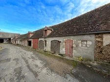 Ferme 9 pièces 260 m2, dépendances 1200 m2