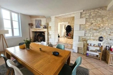 Rare : Secteur proche Victor Hugo ANGOULEME Demeure de caractère en pierre de taille, 4 chambres, 151 m² sur 800 m² de terrain