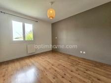 Au cœur de la ville de LA BRÈDE, Maison 148 m², 4 chambres et bureau. LA BREDE (33)