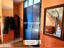 RARE villa de 263 m² sur SAINT-YRIEIX, proche de SAINT CYBARD avec 6 chambres et bureau, piscine et 80 m² de garage 12 pièces SAINT YRIEIX SUR CHARENTE (16)
