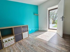 Au cœur de la ville de LA BRÈDE, Maison 148 m², 4 chambres et bureau. LA BREDE (33)