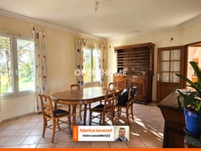 RARE villa de 263 m² sur SAINT-YRIEIX, proche de SAINT CYBARD avec 6 chambres et bureau, piscine et 80 m² de garage 12 pièces SAINT YRIEIX SUR CHARENTE (16)