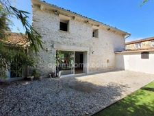 Maison coup de cœur- Charentaise de caractère 6 chambres – 300 m² de confort et d'authenticité ASNIERES SUR NOUERE (16)