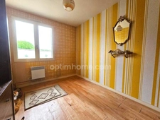 Maison de plain-pied, 4 chambres 122 m² RUELLE SUR TOUVRE (16)