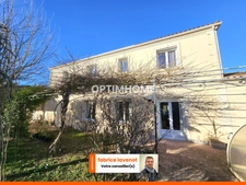 RARE villa de 263 m² sur SAINT-YRIEIX, proche de SAINT CYBARD avec 6 chambres et bureau, piscine et 80 m² de garage 12 pièces SAINT YRIEIX SUR CHARENTE (16)