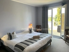 Hôtel Moderne *** Avec restaurant et (licence 4) à vendre à l’entrée de Cognac direction Angoulême  1 290 000 €  |  1016 m² CHATEAUBERNARD (16)