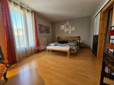 Maison de caractère rénovée (264 m²) – 5 Chambres et bureaux Charme, volumes et confort HIERSAC (16)