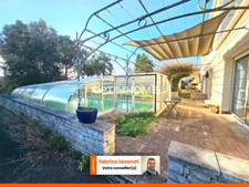 RARE villa de 263 m² sur SAINT-YRIEIX, proche de SAINT CYBARD avec 6 chambres et bureau, piscine et 80 m² de garage 12 pièces SAINT YRIEIX SUR CHARENTE (16)