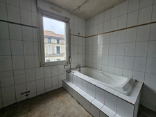 MAISON DE 100 m² AVEC 50 m² DE COMBLE AMMENAGABLE ET GRANGE DE 26 m² LE GOND PONTOUVRE (16)