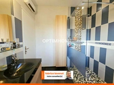 Maison de plain-pied de 153 m² avec 4 chambres, un garage et une piscine. MOUTHIERS SUR BOEME (16)