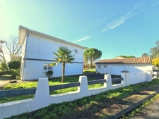 Maison avec 2 logements un au RDC et un à l'étage pour un ensemble de 240 m² ARVERT (17)
