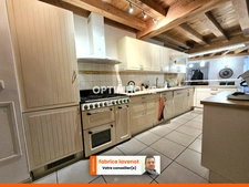 Appartement 5 pièces 140 m² aux portes d' ANGOULEME, sur la commune LE GOND PONTOUVRE (16)