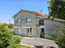 Idéal Investisseur ! Ensemble Immobilier de 200 m² (2 Maisons) – Forte Rentabilité, Maison à vendre 9 pièces Proche de BARBEZIEUX SAINT HILAIRE (16)